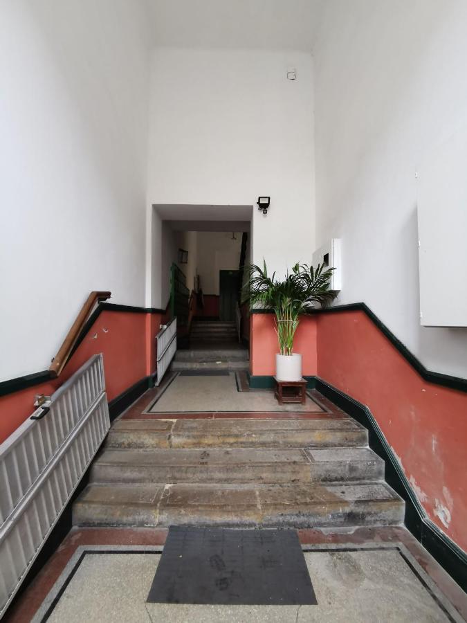 Dragonfly Apartment Near At The Castle Labyrinth Ii. Budapest Ngoại thất bức ảnh